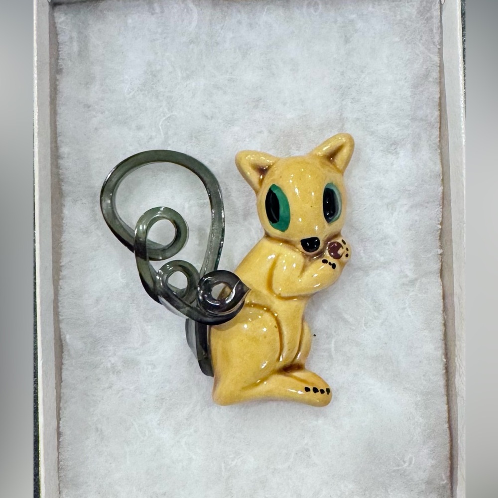 Elzac Squirrel Brooch in Excellent Condition